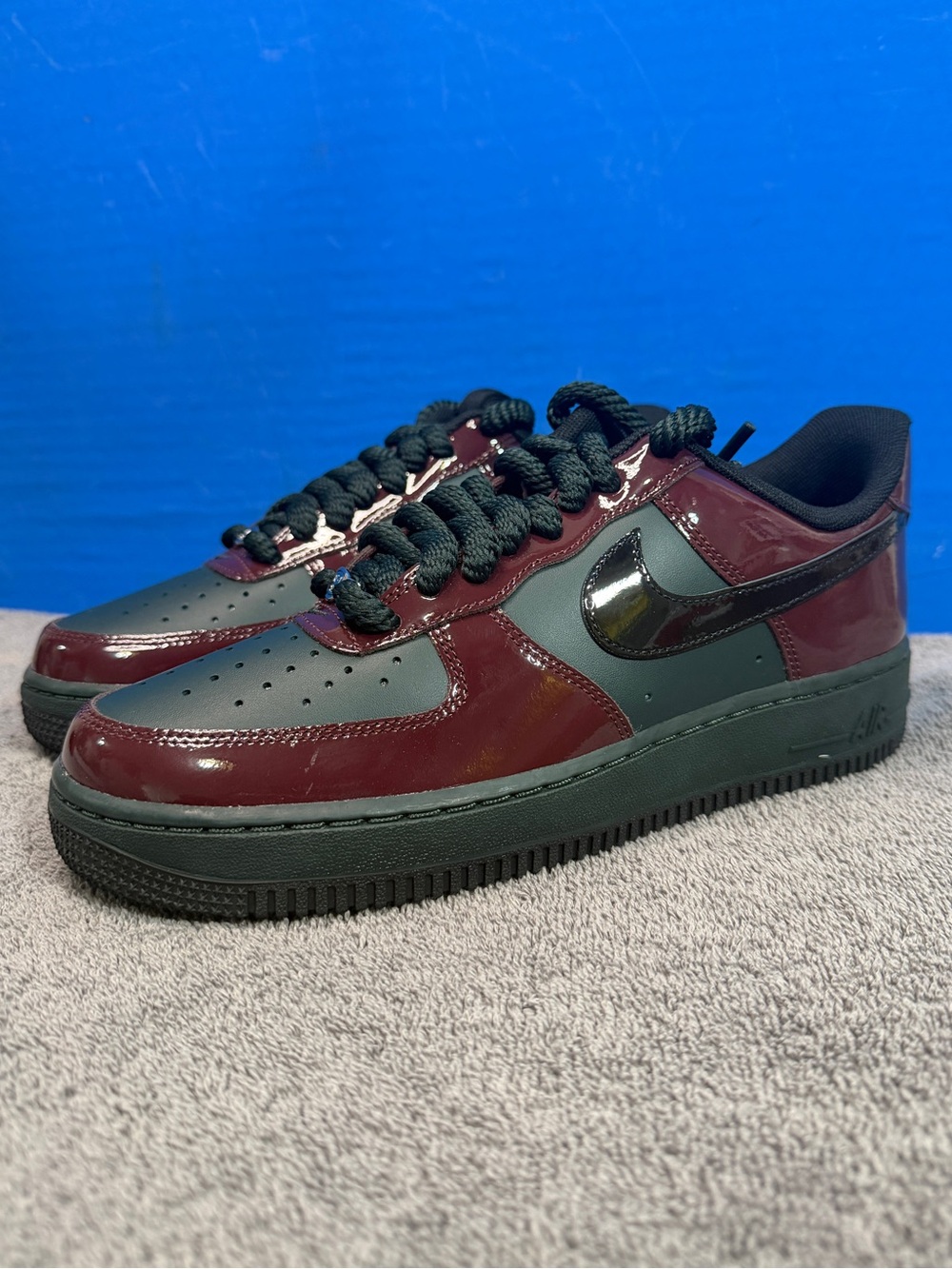 Nike Air Force 1 ‘beef n broccoli’
Brand new